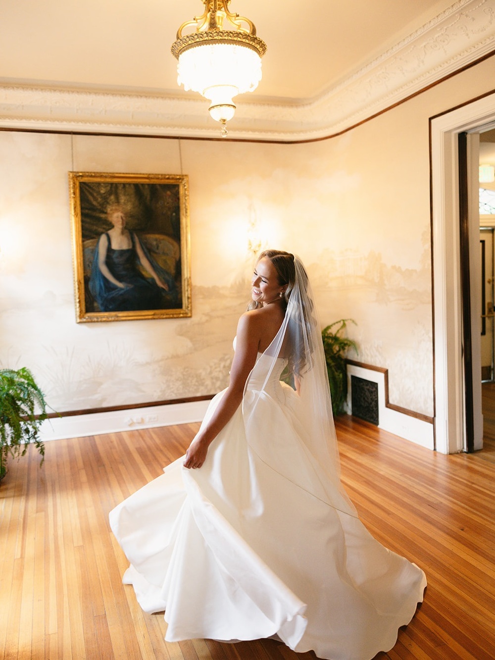 105” princess veil - Picture 3 of 8